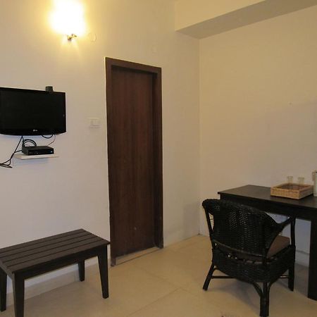 Luxtay Suites Bangalore Exterior photo