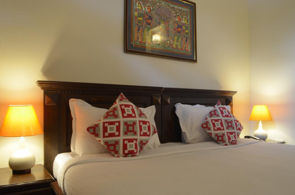 Luxtay Suites Bangalore Room photo